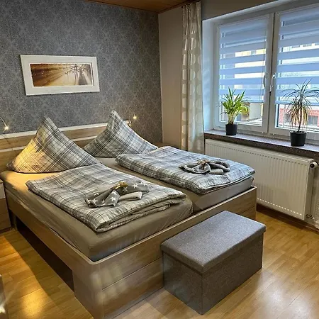 Christels 2 In Mit Ueberdachter Terrasse, Kueche Mit Tv & Geschirrspueler شقة ثال